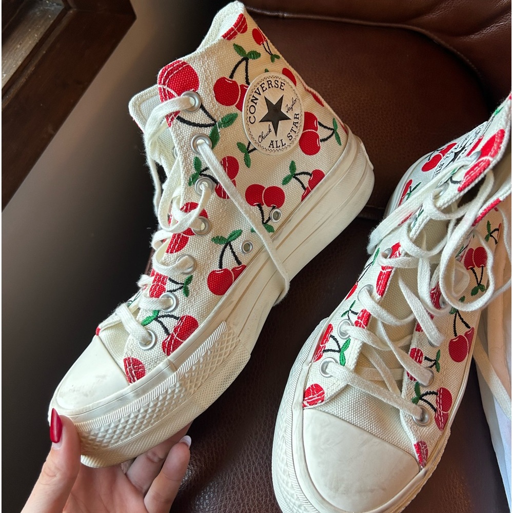 Cherry covered platform converse
